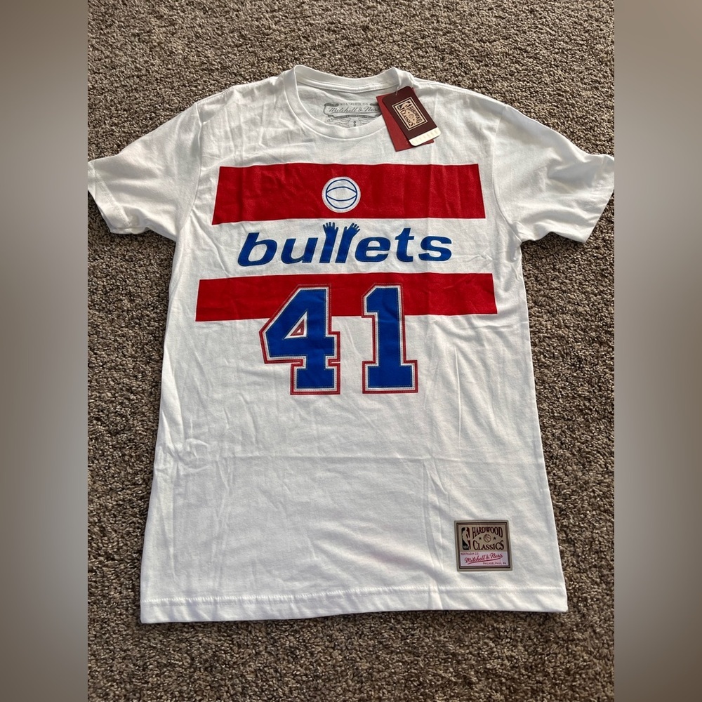 Mitchell & Ness Bullets t-shirt size small NWT - Picture 1 of 5
